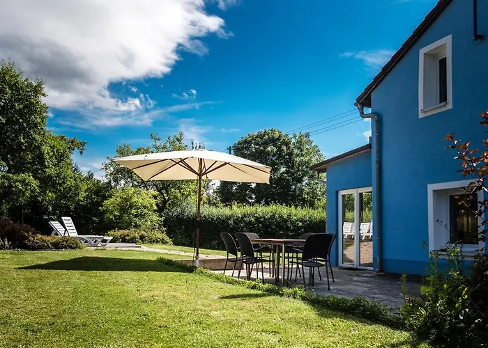 Blaue Haus Mitten Im Gruenen - Our Blue House Surrounded By Greenery Langenaltheim